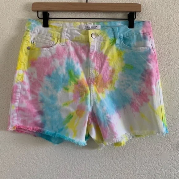 Judy Blue Swirl Tie Dye Shorts Size Large - Picture 3 of 7